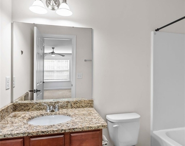 983 Jerry Lees Way - Photo Thumbnail 17