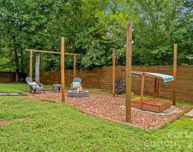 983 Jerry Lees Way - Photo Thumbnail 20