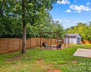 983 Jerry Lees Way - Photo Thumbnail 21