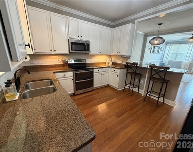 135 High Ridge Road - Photo Thumbnail 7