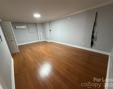 135 High Ridge Road - Photo Thumbnail 3