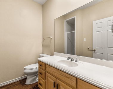 5875 Pecan Chase - Photo Thumbnail 9