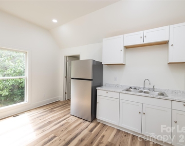 609 W Liberty Street - Photo Thumbnail 26