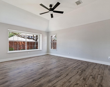 1535 Sandlewood Drive - Photo Thumbnail 14