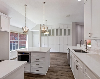 1535 Sandlewood Drive - Photo Thumbnail 18
