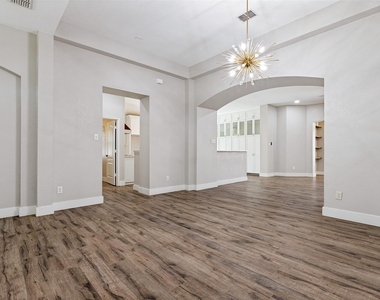 1535 Sandlewood Drive - Photo Thumbnail 19