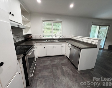 608 Margaret Drive - Photo Thumbnail 11