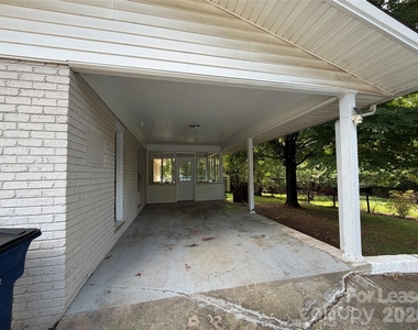 608 Margaret Drive - Photo Thumbnail 1