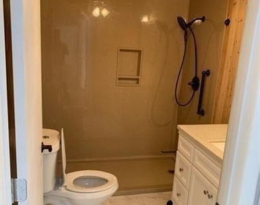 612 E Orange Street - Photo Thumbnail 10