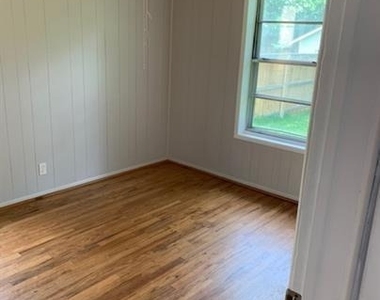 612 E Orange Street - Photo Thumbnail 8