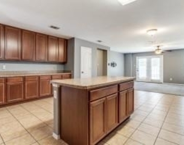 6912 Dove Tail Drive - Photo Thumbnail 10