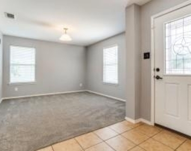 6912 Dove Tail Drive - Photo Thumbnail 2