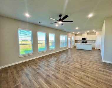 7000 Guilford Court - Photo Thumbnail 2
