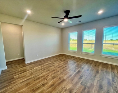 7000 Guilford Court - Photo Thumbnail 3