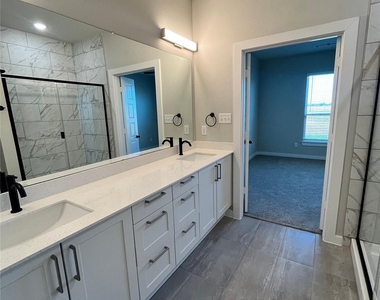7000 Guilford Court - Photo Thumbnail 14