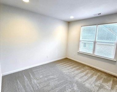 2026 Mcdonald Drive - Photo Thumbnail 4