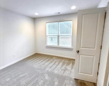 2026 Mcdonald Drive - Photo Thumbnail 6