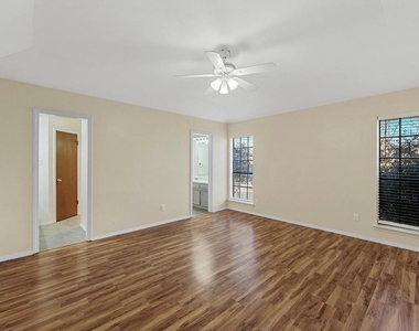 8721 Hidden Hill Drive - Photo Thumbnail 14
