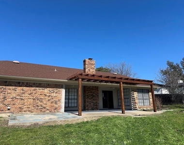 8721 Hidden Hill Drive - Photo Thumbnail 20