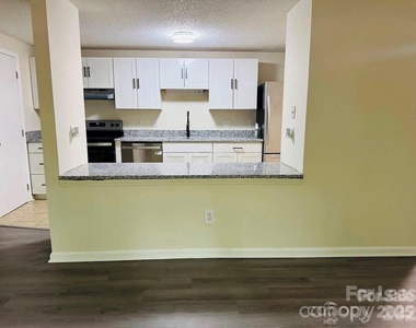 9541 Shannon Green Drive - Photo Thumbnail 2