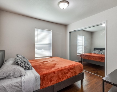 4520 Inman Drive - Photo Thumbnail 16