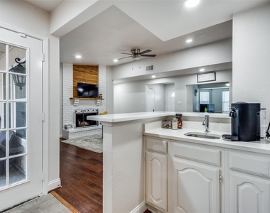 4520 Inman Drive - Photo Thumbnail 10