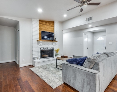 4520 Inman Drive - Photo Thumbnail 7