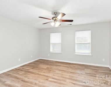 9719 Marshbrooke Road - Photo Thumbnail 7
