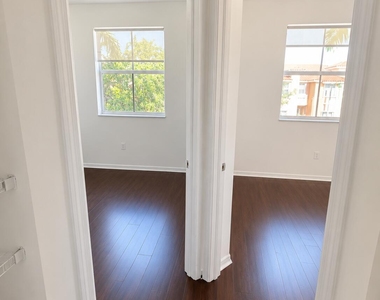 906 Sw 143rd Avenue - Photo Thumbnail 16