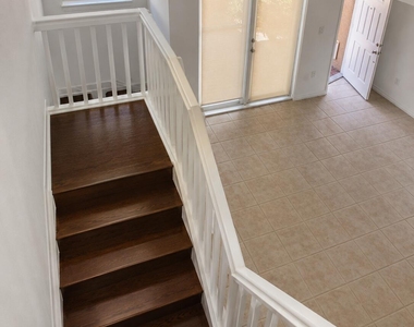 906 Sw 143rd Avenue - Photo Thumbnail 11