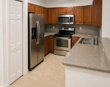 906 Sw 143rd Avenue - Photo Thumbnail 6