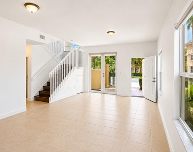 906 Sw 143rd Avenue - Photo Thumbnail 40