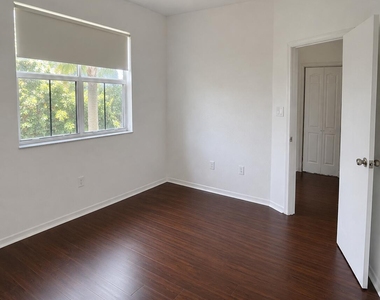 906 Sw 143rd Avenue - Photo Thumbnail 18