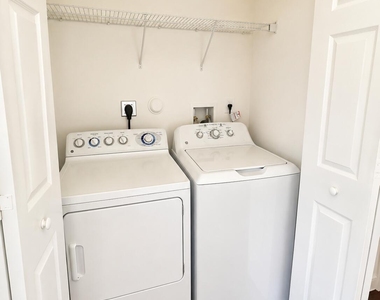 906 Sw 143rd Avenue - Photo Thumbnail 21