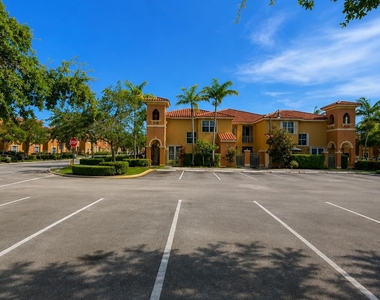 906 Sw 143rd Avenue - Photo Thumbnail 28