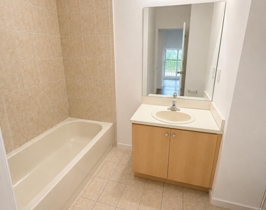906 Sw 143rd Avenue - Photo Thumbnail 20