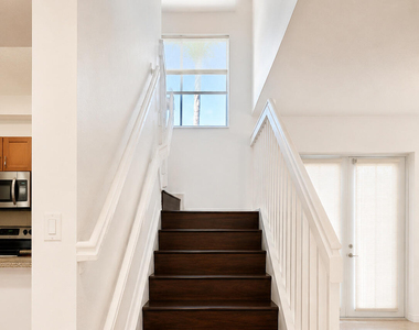 906 Sw 143rd Avenue - Photo Thumbnail 33
