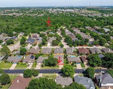 344 Parkview Drive - Photo Thumbnail 2