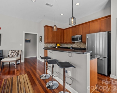 1903 Kenilworth Avenue - Photo Thumbnail 21