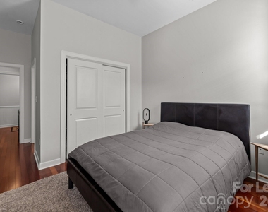 1903 Kenilworth Avenue - Photo Thumbnail 6