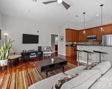 1903 Kenilworth Avenue - Photo Thumbnail 14