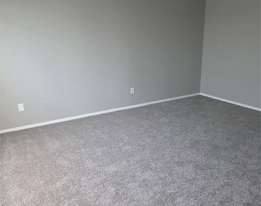 704 Linden Avenue - Photo Thumbnail 13