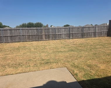 704 Linden Avenue - Photo Thumbnail 12