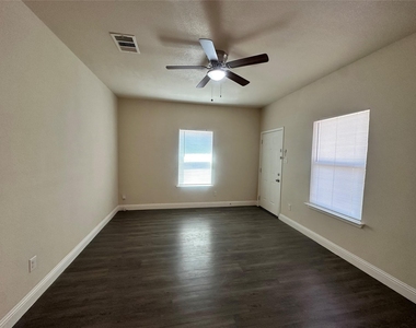7407 Novella Drive - Photo Thumbnail 1