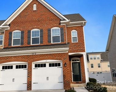 107 Dellbrook Street - Photo Thumbnail 1