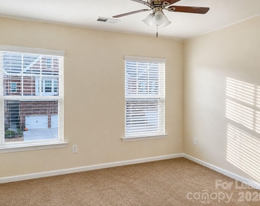 107 Dellbrook Street - Photo Thumbnail 10