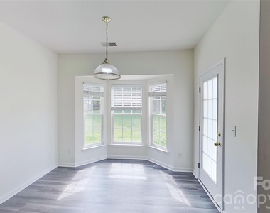 2014 Rosewater Lane - Photo Thumbnail 6