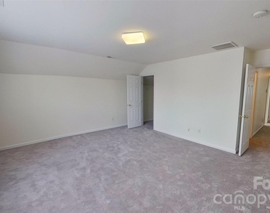 2014 Rosewater Lane - Photo Thumbnail 9