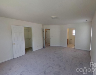 2014 Rosewater Lane - Photo Thumbnail 11