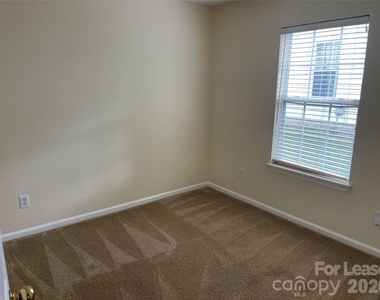 11624 Larix Drive - Photo Thumbnail 16